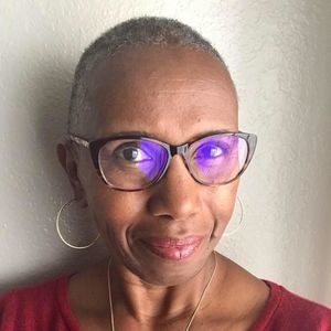 Meet your Posher, Deitra